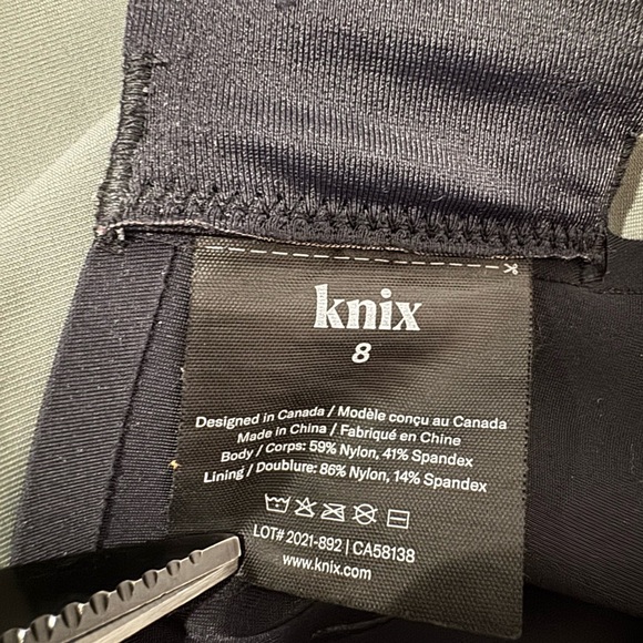 Knix Catalyst Front Zip Sports Bra Black Size 8 40/42 D/DD Black - Picture 8 of 10